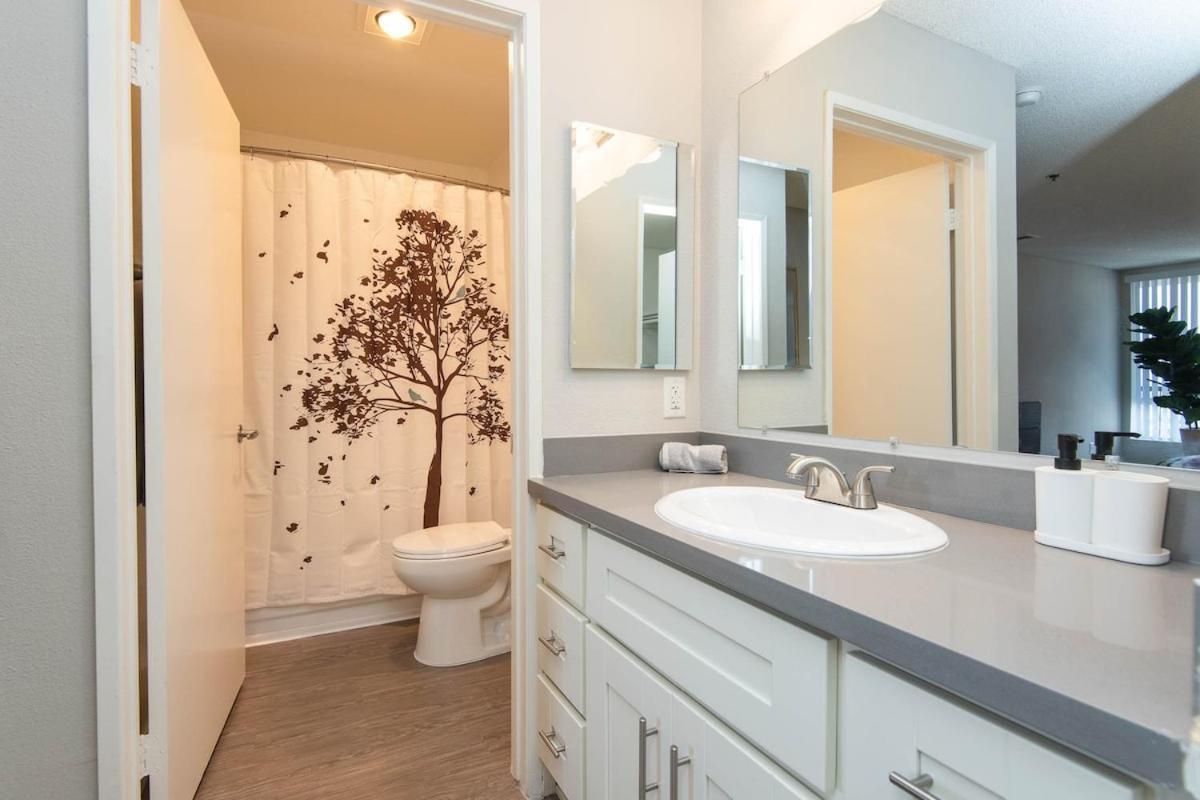 Stylish Hollywood Hideaway 1bed Rooftop Pool With Iconic View Apartment