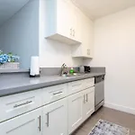 Stylish Hollywood Hideaway 1Bed Rooftop Pool With Iconic View
